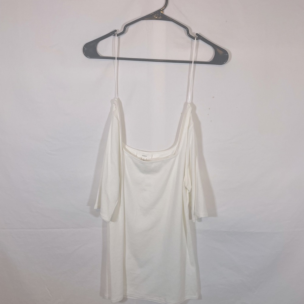 A Loves A White Top, medium